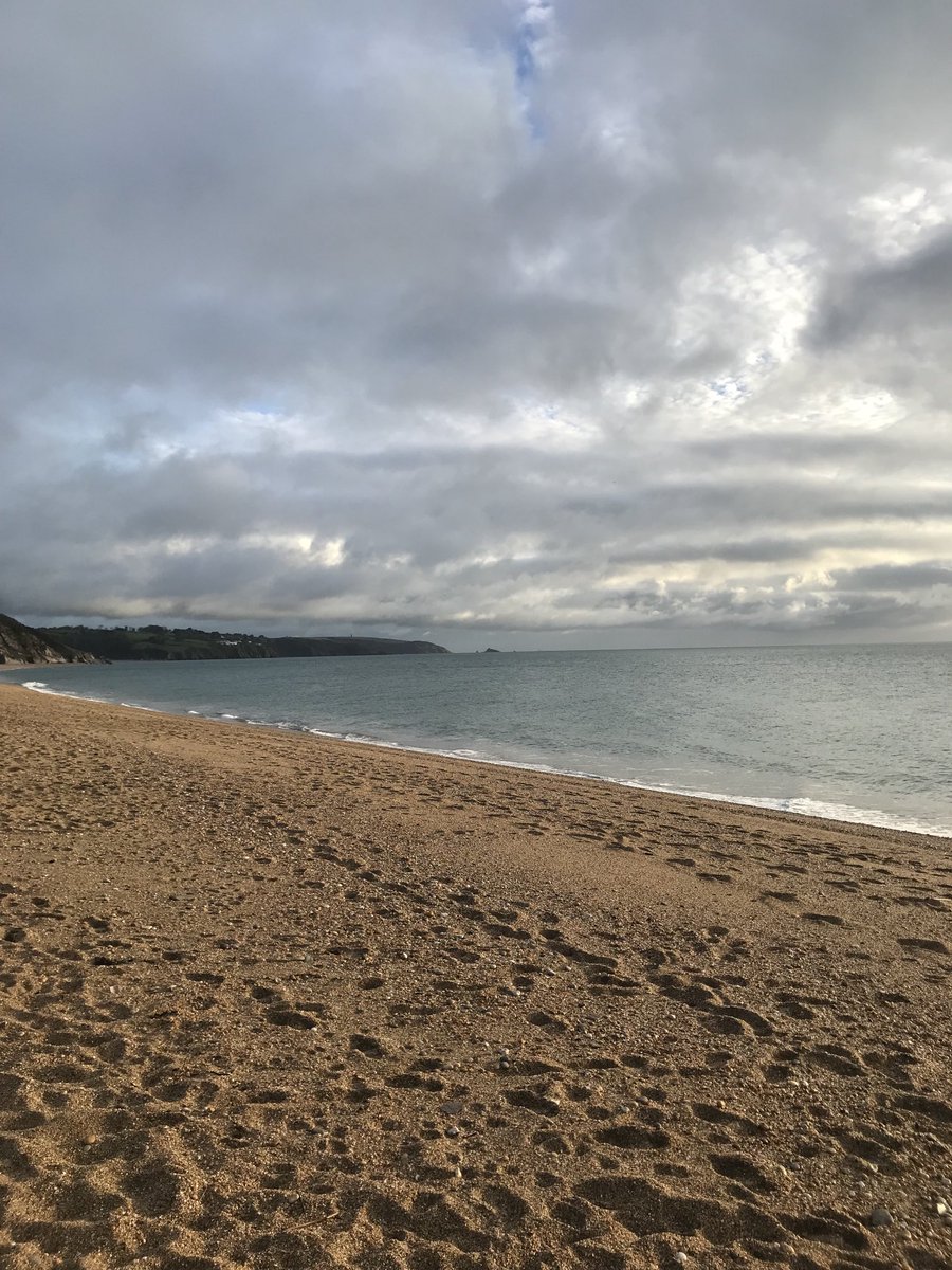 CrisellPaul's tweet photo. Morning swim #stretegate #nowetsuit #devon #slapton https://t.co/Yr1QpscBTQ