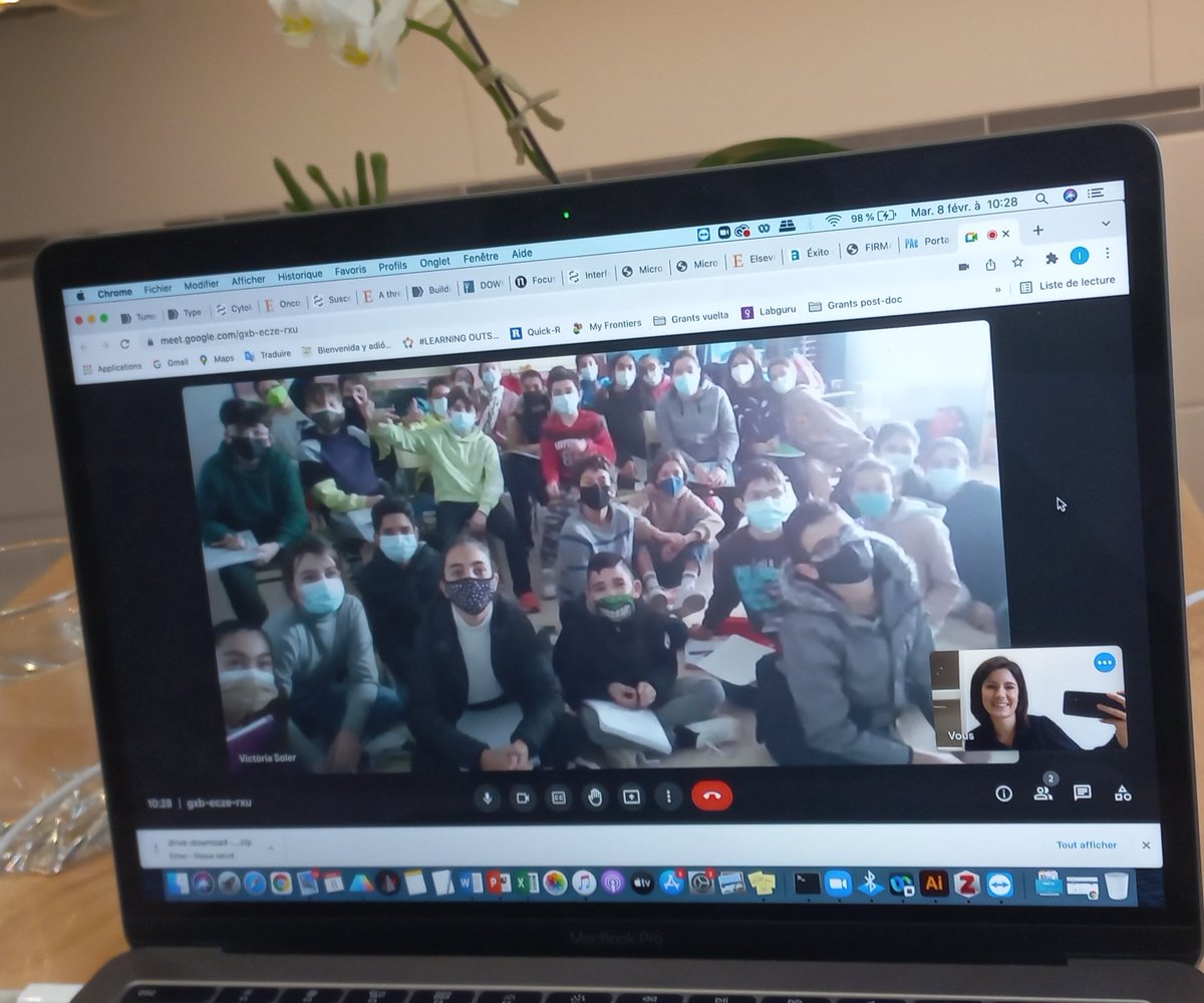 garitur's tweet photo. Tras la buena experiencia del año pasado, hoy lo he repetido, y qué bien me lo he pasado!! Gracias a los alumnos del Colegio Tresorer Cladera por tantas preguntas interesantes! Y a @ASEICAnews por organizar #CONOCELAS! Genial! Con ganas de repetir el año que viene! #aseicamujer https://t.co/ZXLf0A5SPu