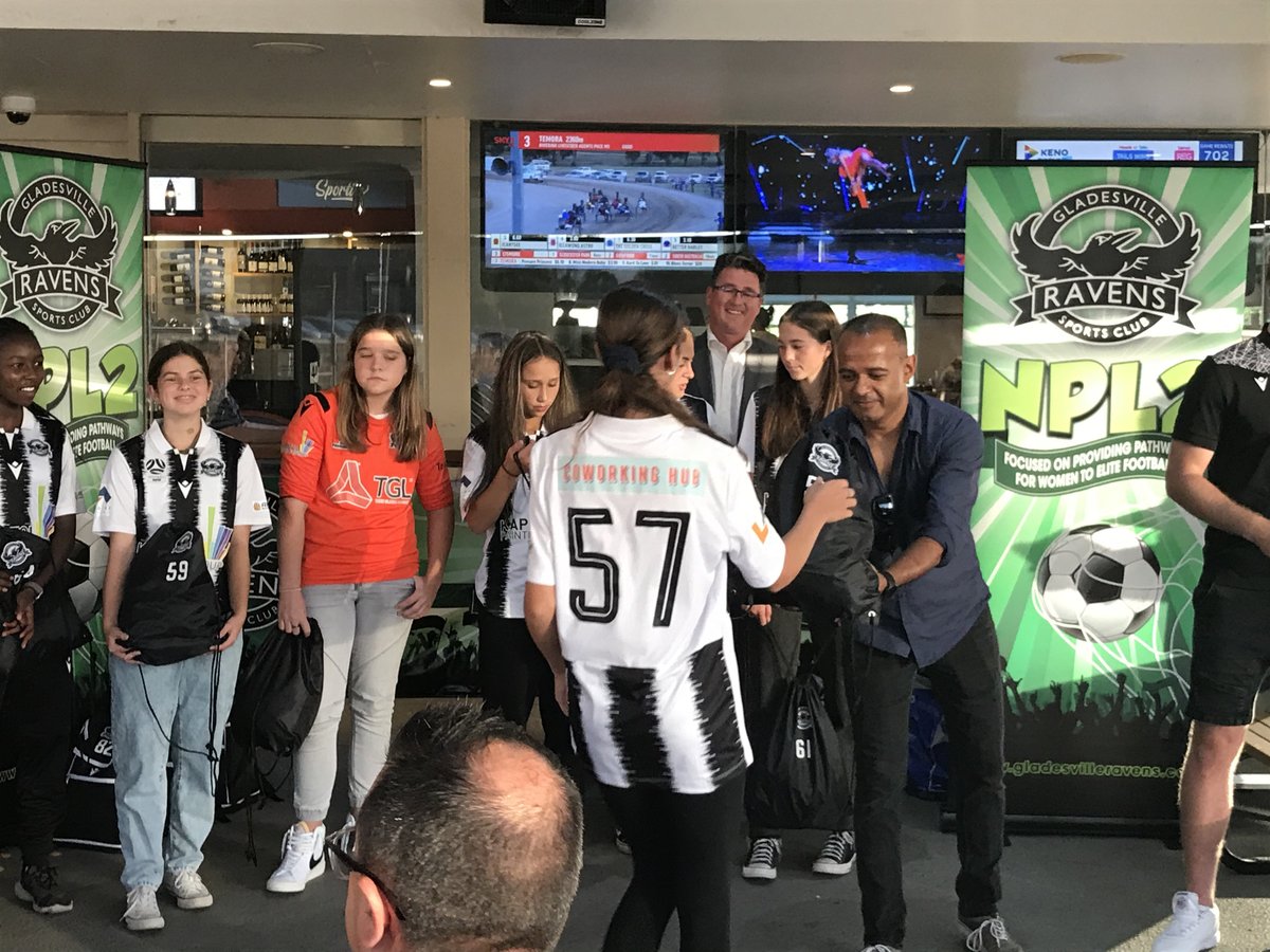 ArrowMartial's tweet photo. For the first time in our nearly 11 years, Arrow is proud to sponsor a local football team, the Gladesville Ravens. Looking forward to an awesome season supporting and partnering with them. 😀
Thank you for having us at today’s presentation. 👊🏽 https://t.co/KW36liXpsy