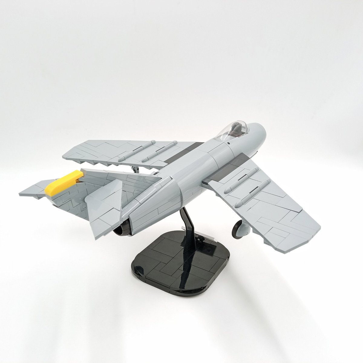 COBI_Bricks's tweet photo. 💥 MIG-15 💥
☑️ Model prototypowy
ℹ️ To nie jest docelowa kolorystyka. Brakuje niektórych elementów i oczywiście nadruków.
📏 Skala 1:32
🛒 Premiera w drugim kwartale 2022 roku
📸 Więcej fotografii na grupie COBI Fans w serwisie Facebook.
#MIG15 #Fagot #Lim1 https://t.co/IYLM5P6xKm