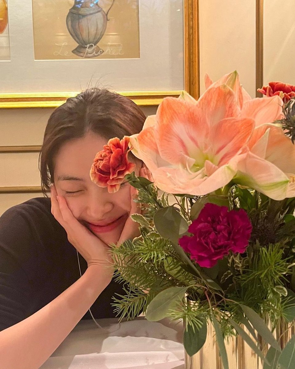 archiveryujin's tweet photo. a date with your gf https://t.co/KemaMQaQ4M