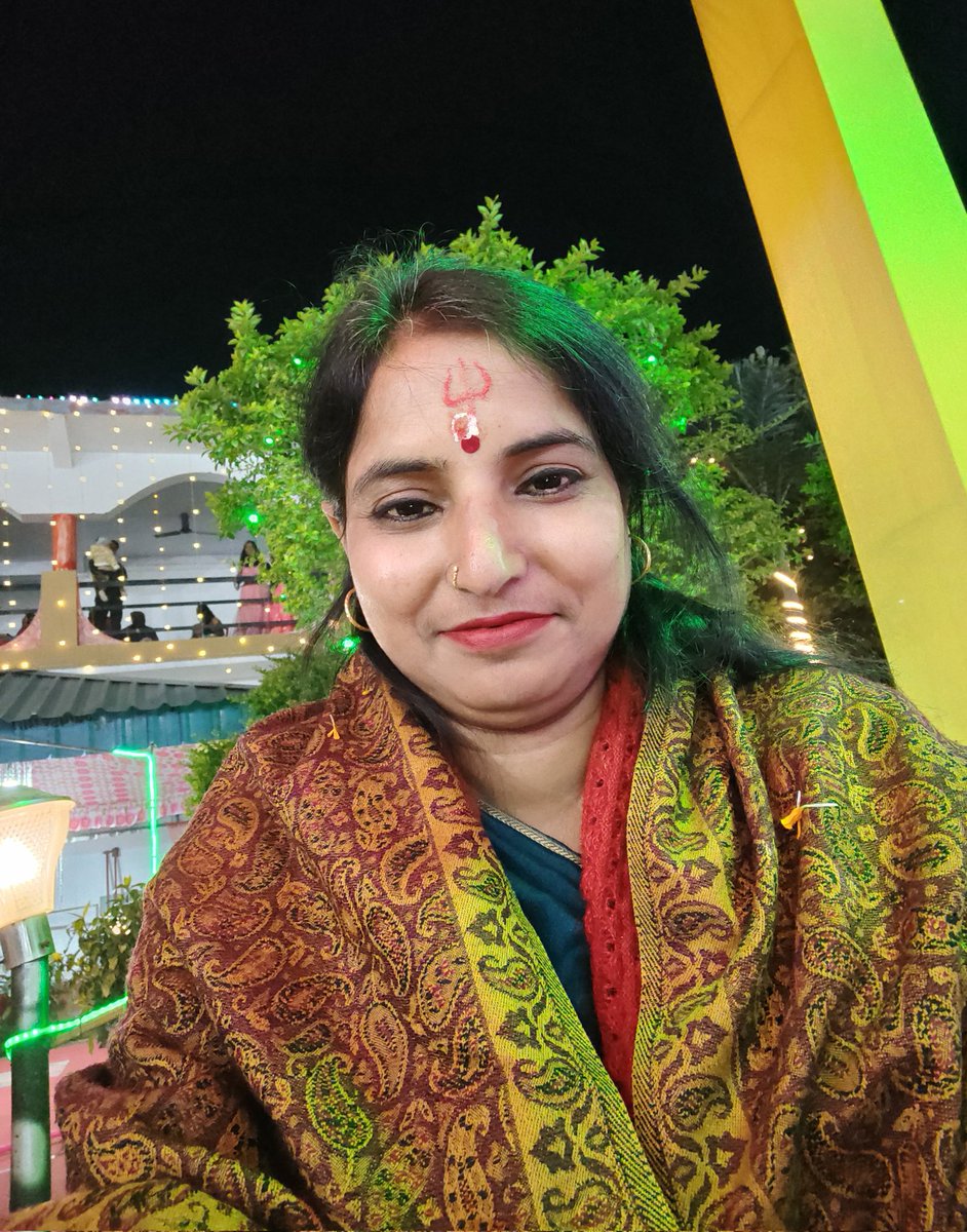 #जय____श्री___राम 🚩
जीवन उसी का मस्त है जो स्वयं के कार्यों में व्यस्त हैं परेशान वही है जो दूसरों की खुशियों से त्रस्त है
...जय श्रीराधे...