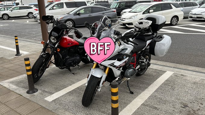 本日のハイライト

友人と大洗へバイク
マグロ丼食べて
磯前神社でお参りして
温泉入って
モールで牛久大仏見て
スノーブーツ買って帰ってきた

疲れたもぅ今日はお休み💤 