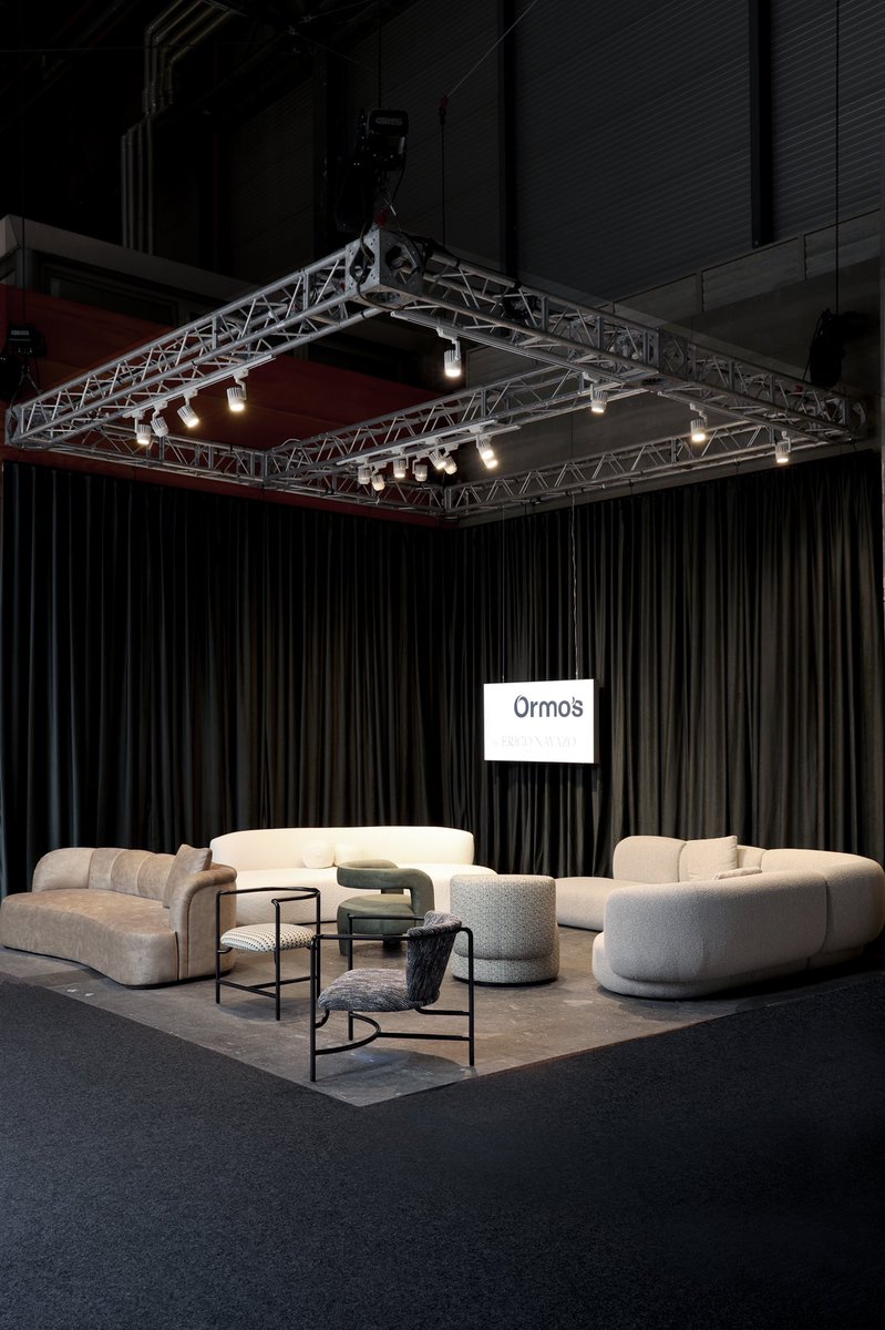 EricoNavazo's tweet photo. acabó Intergift 2022
Aqui presentamos "Retrato" la colección de muebles que he diseñado para Ormo´s empresa sevillana de mueble tapizado. Muy agradecido a Ormo´s por confiar en mi para diseñar la colección y emocionado con la buena acogida que esta teniendo #ericonavazo #ormos https://t.co/87dMEL7KZX