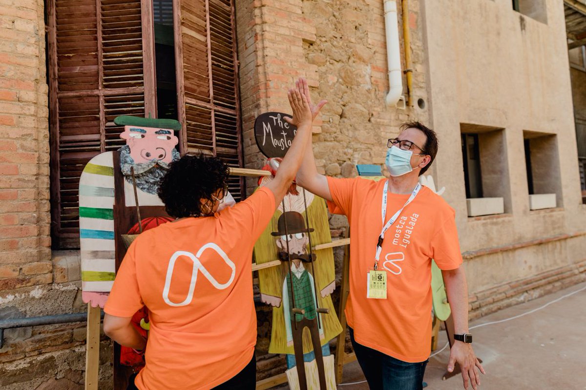 mostraigualada's tweet photo. #MostraVOL l Sense la participació dels voluntaris, Mostra Igualada no seria possible!

Si tens més de 18 anys i vols participar en l'organització de la Fira, no t'ho pensis més: fes-te voluntari/a! 1, 2, 3 o els 4 dies. T'expliquem com fer-ho ⤵️

#TotsFemLaMostra 🧡 https://t.co/9vtkuQzajQ