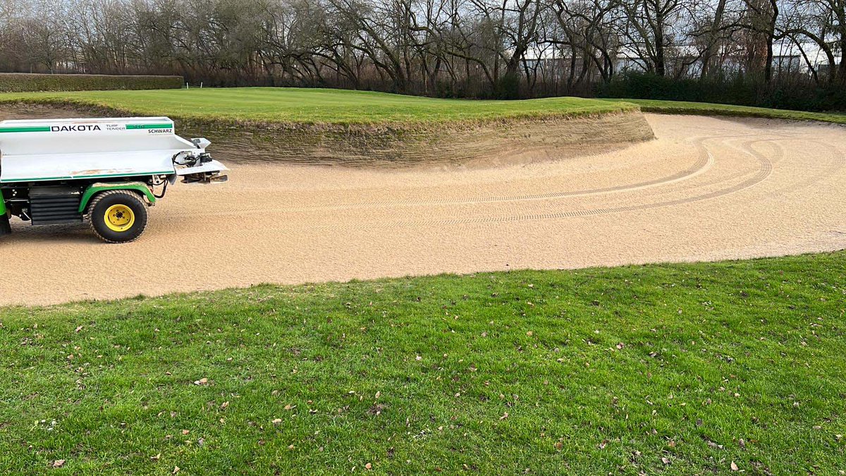euroturfgrass's tweet photo. It is great to be working together again with the "Antonio Conte" of German Golf Courses Mr Mark Timberlake, the new Course Manager of 
Golfclub Mannheim-Viernheim 1930 e.V. 

We are excited to be involved in the ex-Licher Golfclub Course Managers next chapter!

#coursemanagers https://t.co/ZQoDTd467c