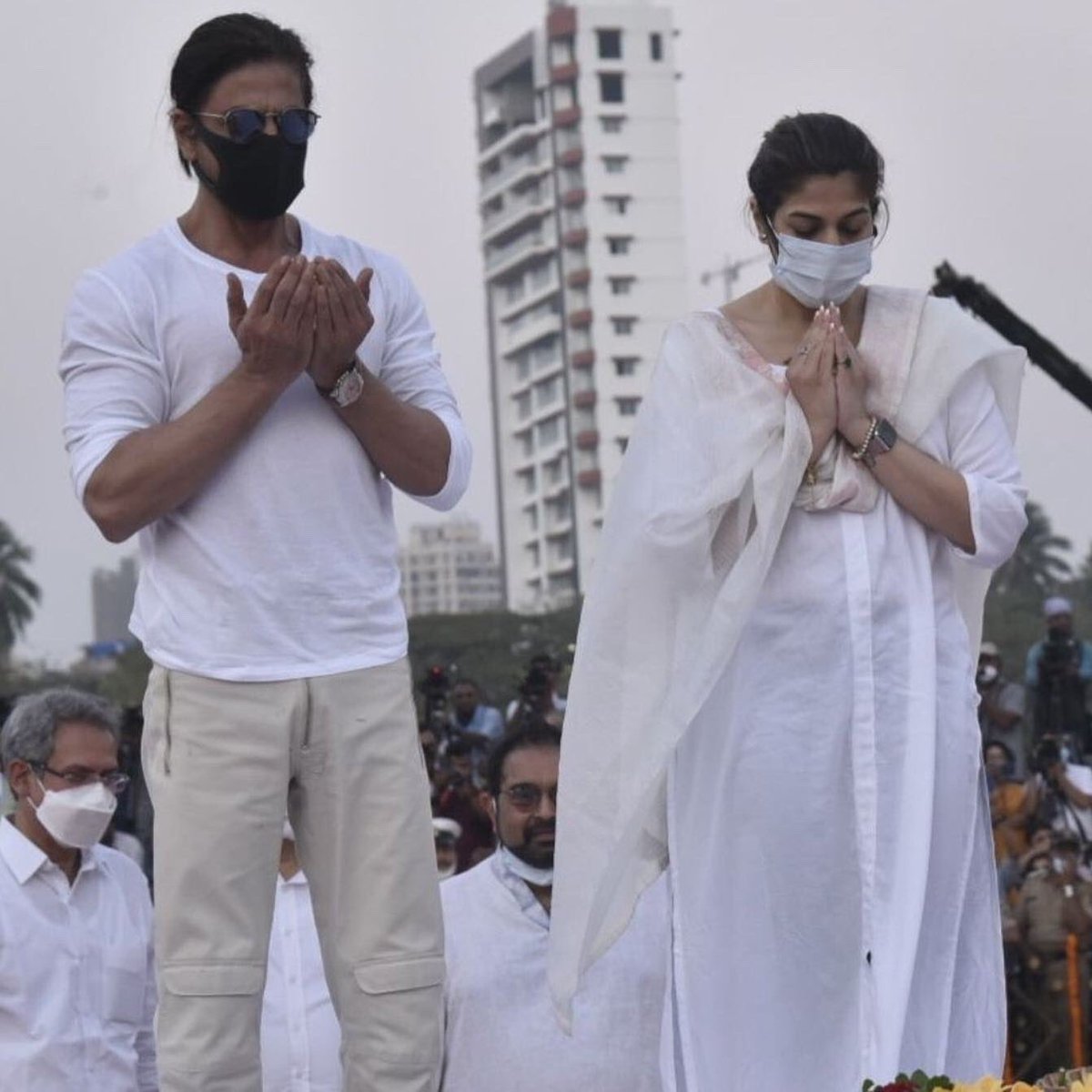 BKYADAVsrkians's tweet photo. Gandhi's india             modi's india https://t.co/DS6Yt5cidz