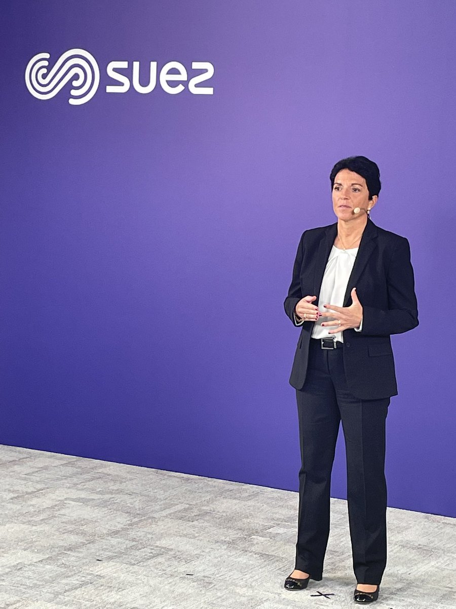 SabrinaSoussan's tweet image. Depuis Lille et connectés avec les collaborateurs de @suez pour échanger et commencer à construire ensemble l’avenir de notre entreprise. At Lille, North of France, connected for the 1rst webinar with all @suez as we begin to build our company’s future together. 
#SUEZ4Tomorrow.