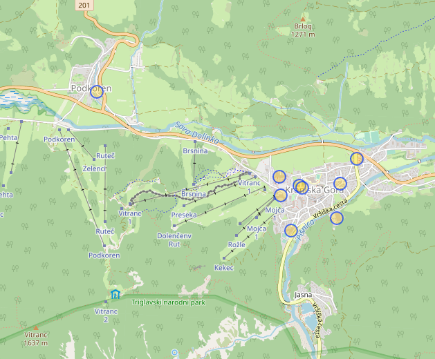 seba1337's tweet image. V Sloveniji nimamo registra AED niti optimalno postavljenih AED. Na sliki vpisani AED v openstreetmaps in v AED Bazi Slovenije (en študentski projekt MF LJ). @NinoFijacko se s tem ukvarja in bolj optimalno postavitev bi vsekakor potrebovala @KranjskaGora.