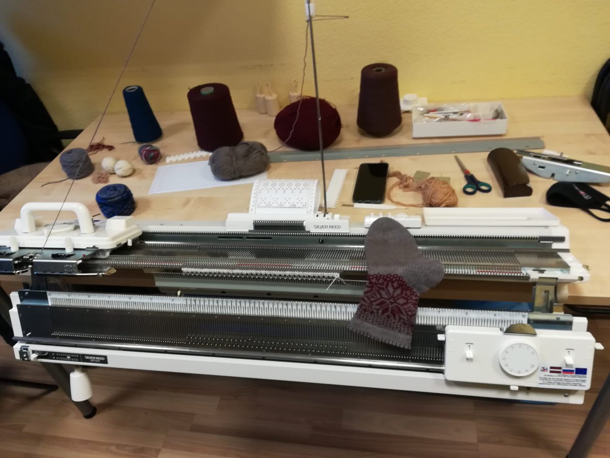 latruscbc's tweet photo. Create new products with #latruscbc project #Crafts! 🛍️🙋 New sewing🧵 and knitting🧶 equipment provided to secondary schools👩‍🏫 and art studios👨‍🎨 students in #Latgale! Anticipating new handicraft masterpieces! 🤩
More: https://t.co/jvXtBuwY7L 
#enicbc https://t.co/7TDo9tLuRf