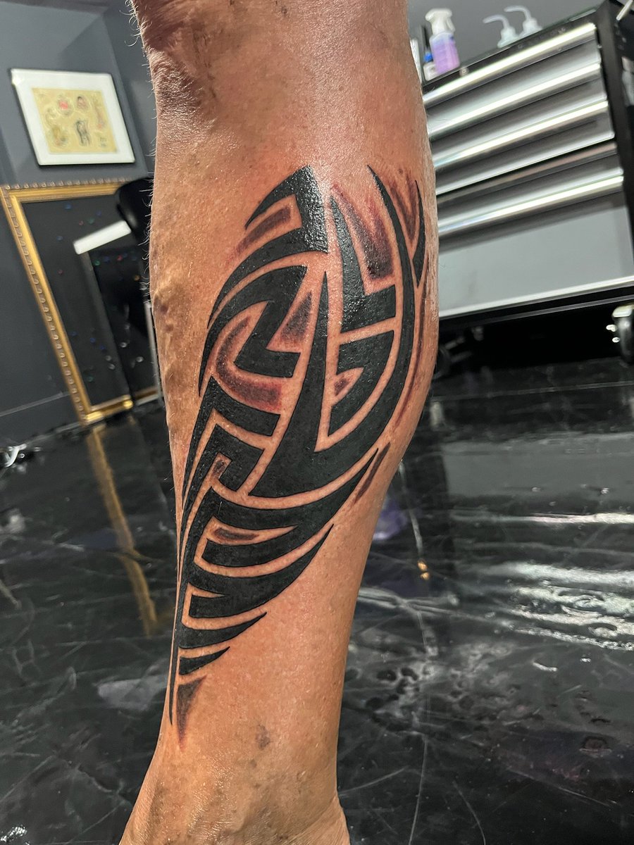 PMQ5311's tweet photo. That's one way to solve a boring Wednesday. Thanks to Josh Shinto Tattoo Geelong for the work &amp; the laughs https://t.co/TWBB8uHwSJ