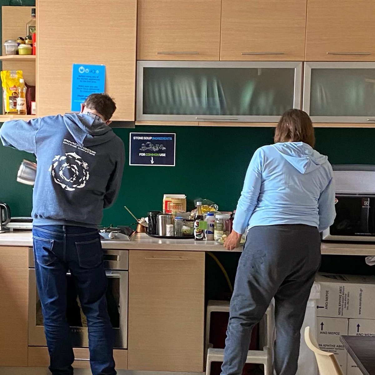 StoneSoupGr's tweet photo. Making breakfast and chit chatting in our cozy kitchen!π§π»βπ³π€
#coworkingbrunch #coworkingspaces #athens #members #community #findyourworkplace #commonspaces #breakfastatwork #greece #coworking https://t.co/e4uzq8eiHN