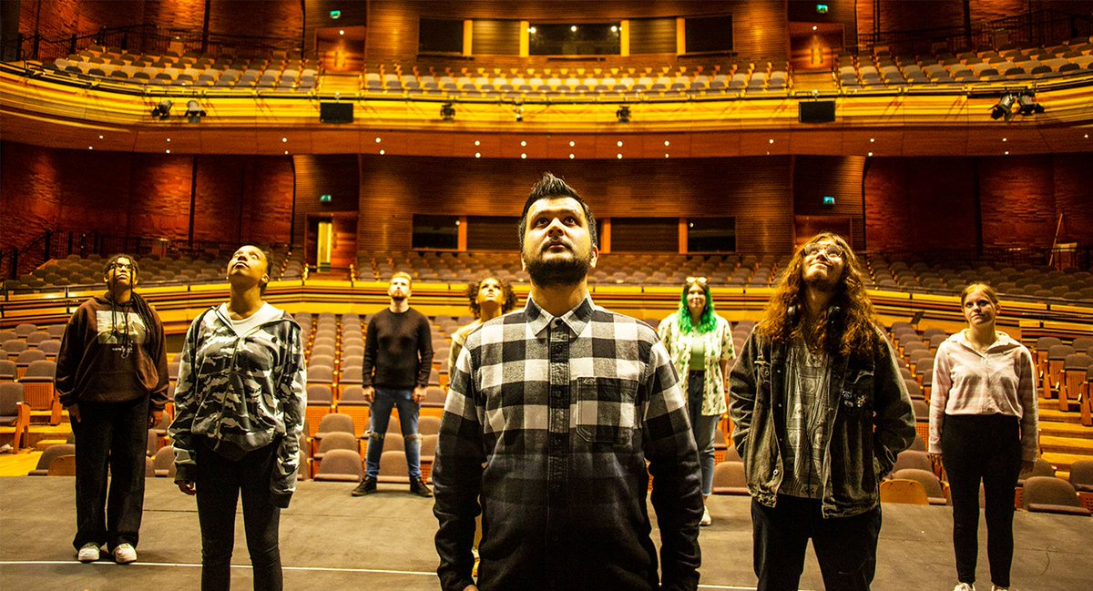 <a href="/BullDeborah/">Deborah Bull</a> <a href="/CulturalKings/">King's Culture</a> <a href="/CivicRoleArts/">Civic Role of Arts - CGF UK</a> <a href="/KoestlerArts/">Koestler Arts</a> <a href="/UnionChapelUK/">Union Chapel London</a> <a href="/ACAVAarts/">ACAVA</a> @inplaceofwar <a href="/StreetwiseOpera/">Streetwise Opera</a> <a href="/Nottm_Contemp/">Nottingham Contemporary</a> <a href="/TheArtHouseUK/">thearthouseuk</a> <a href="/artpopupuk/">Art Pop-Up</a> <a href="/theCentre/">Wales Millennium Centre</a> <a href="/ProjectArtWorks/">Project Art Works</a> .<a href="/theCentre/">Wales Millennium Centre</a> put young people at the centre of the decision-making process through their Youth Council. ‘Maker spaces’ hands over the ownership of this well-known venue in Cardiff to young people.

gulbenkian.pt/uk-branch/shor…

#CivicArts <a href="/CulturalKings/">King's Culture</a>