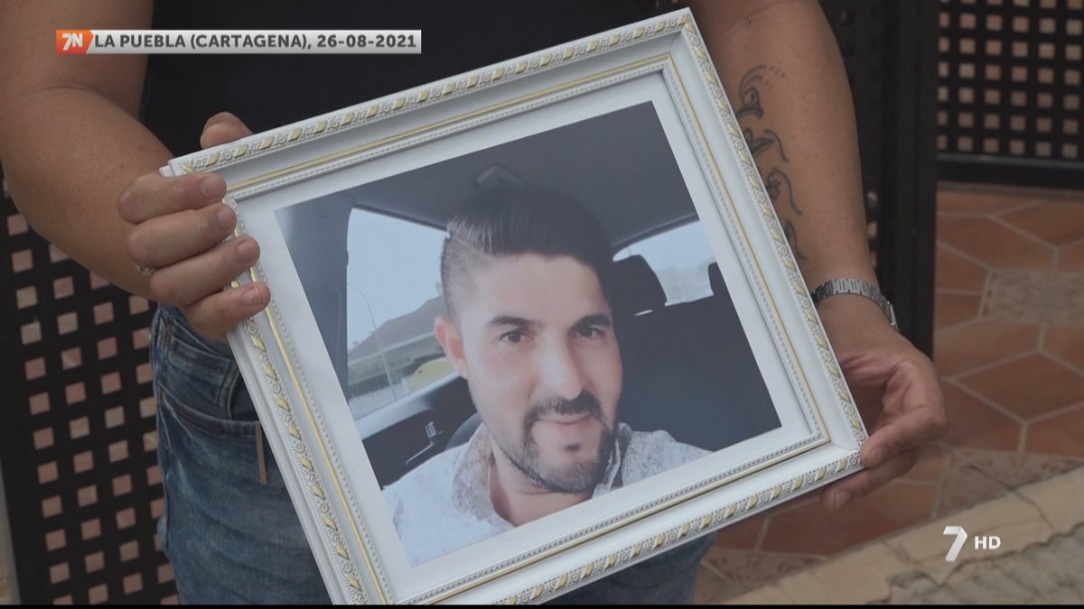 la7tele's tweet photo. La autopsia revela que el joven asesinado en La Puebla en agosto fue quemado vivo

https://t.co/Yonbihq5wZ https://t.co/W8RUsF9dEa