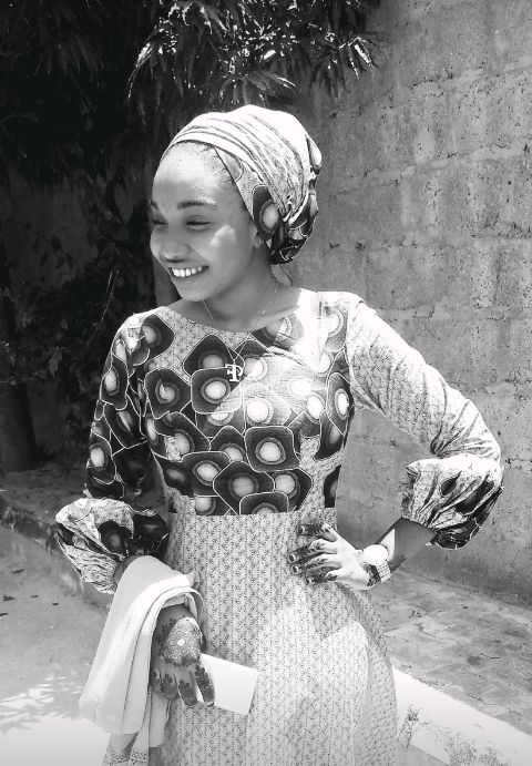 FatimaB80396559's tweet photo. Aunty kumatuu☹️ https://t.co/pYOpm2GfH2