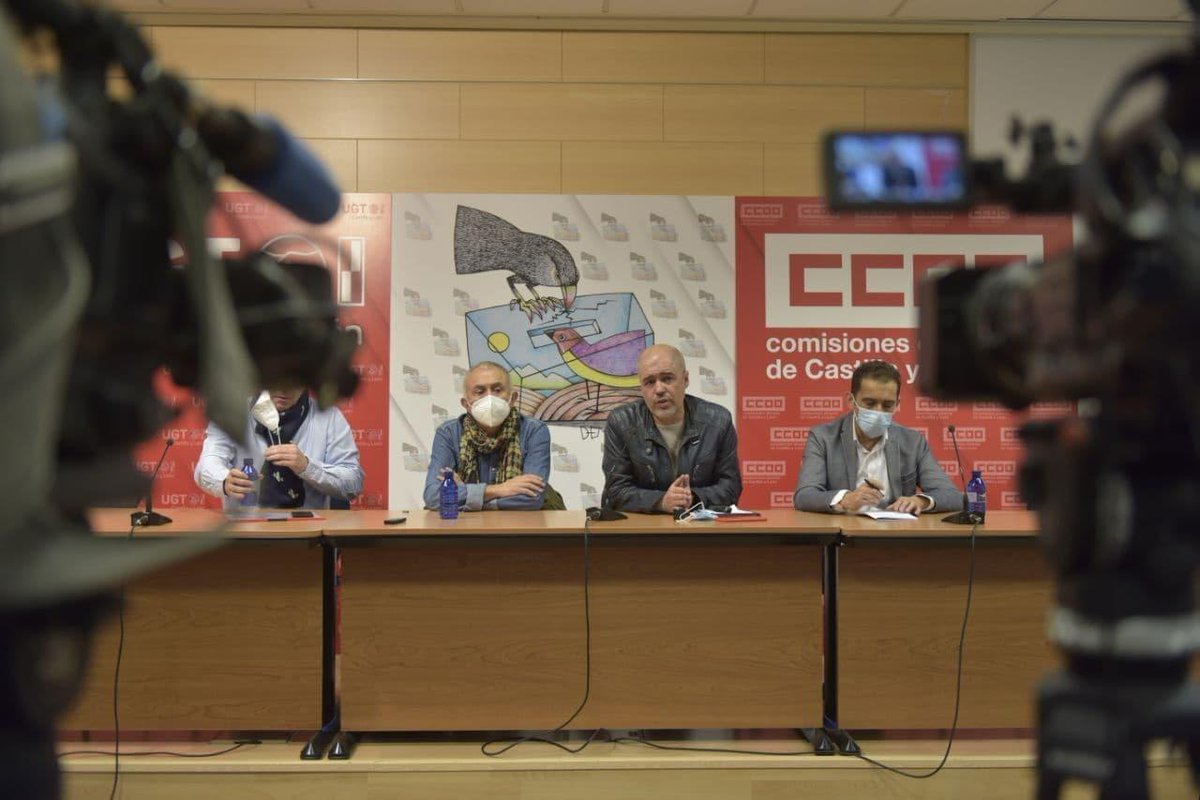 CCOO's tweet photo. 🗣 @UnaiSordo "Es necesario recomponer una mayoría progresista ante el espectáculo de la votación de la #ReformaLaboral" 
📸 ESTÁ PASANDO 
▶️ Rueda de prensa con motivo de la asamblea conjunta @CCOOCyL y UGT sobre la #ReformaLaboral y las #EleccionesCyL13F #AhoraSí https://t.co/CASKiVlPkR