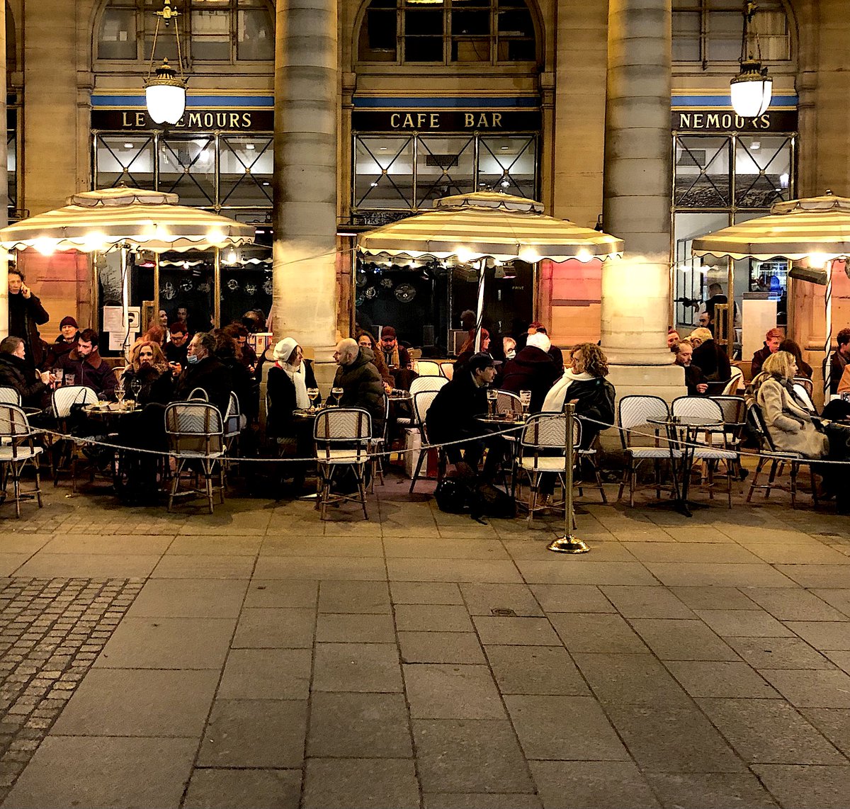 focusonparis's tweet photo. Café night: late night at the #CaféNemours on #PlaceColette. #photography #parisbynight #cafesofparis #eveninginparis https://t.co/fVjudwvVwR https://t.co/q1uVON8i4y