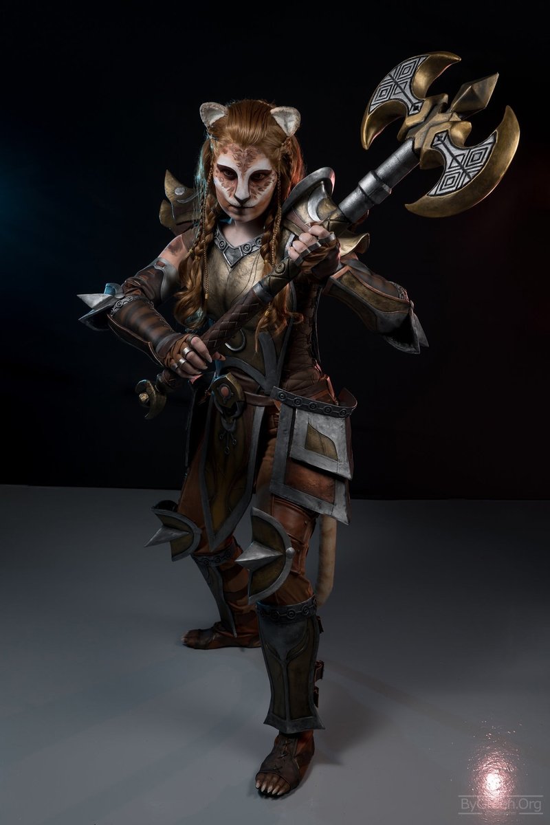 Stark_katy se ha transformado en una #Khajiita de armas tomar frente a la cámara de <a href="/bygreenorg/">ByGreenOrg</a> .

¿En qué raza de #TESOnline te gustaría convertirte?