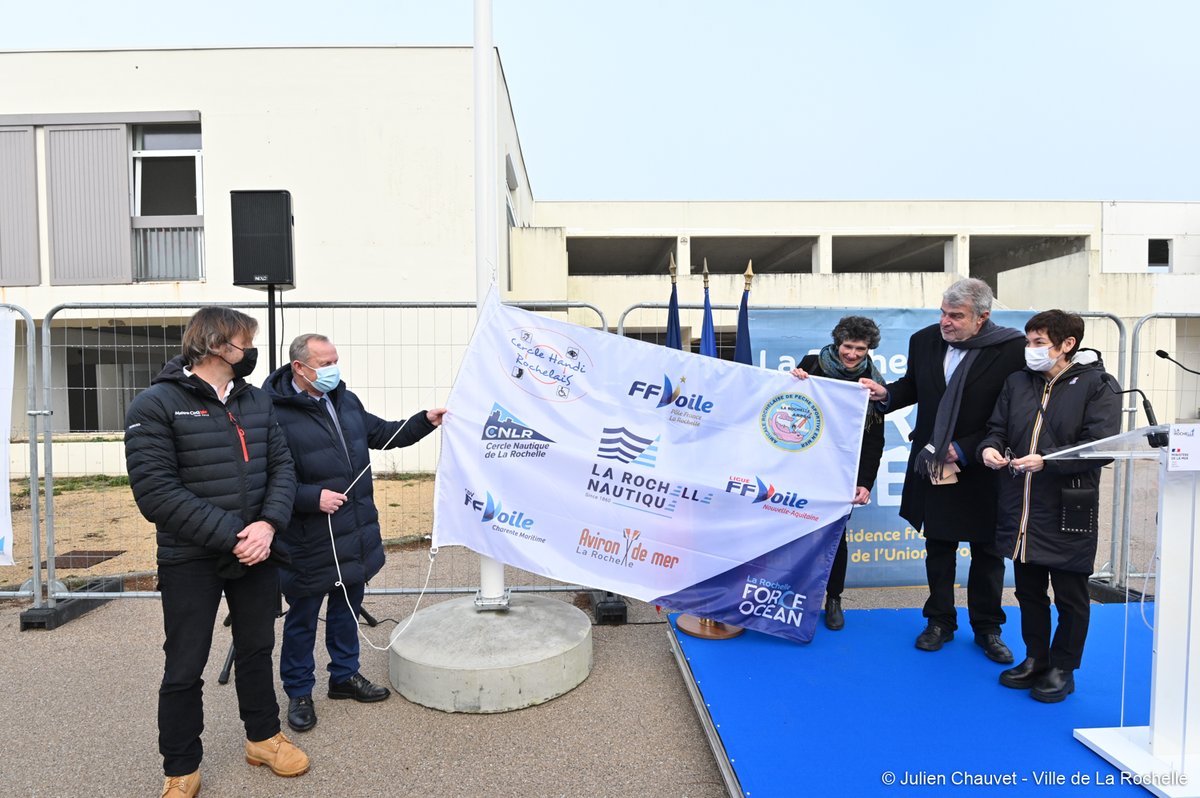 AggloLR's tweet photo. Ce matin avait lieu le lancement des travaux du Pôle #nautique et #sportif des Minimes à #LaRochelle. Ce projet permettra la pratique nautique sportive, de loisir jusqu’au #sport de haut niveau. Cet équipement structurant servira de centre de préparation aux #JO2024.
#LRFO #PFUE https://t.co/SzhpEX6Sac