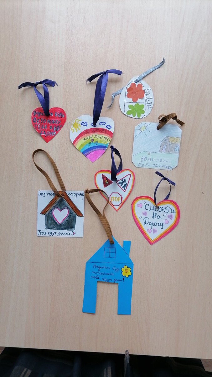 Изготовляем обереги  для водителей в рамках городской акции  « Жизнь-важнее скорости»