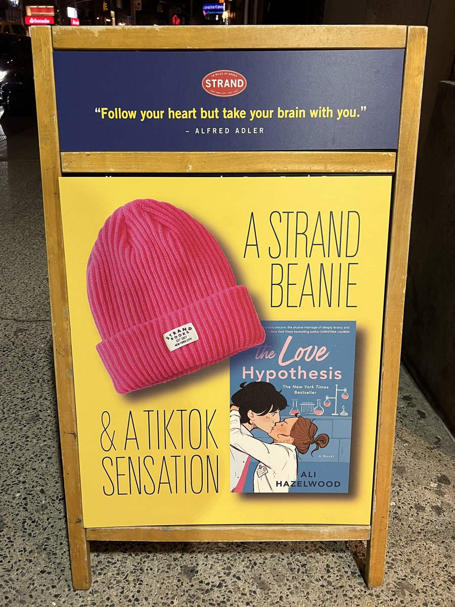 lykeleia's tweet photo. Was a delight to visit the one and only @strandbookstore and see this sitting outside. @EverSoAli 🙌🏻 #TheLoveHypotheis https://t.co/gl1oL1vd6V