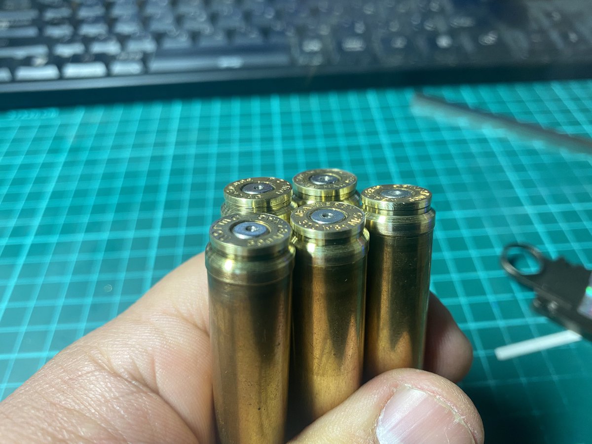 TuFuPostman's tweet photo. ボタン部分の径きっちり合わせ完了。
次は台座すすめます。

#bulletbutton https://t.co/Ox3F7Ey3h3