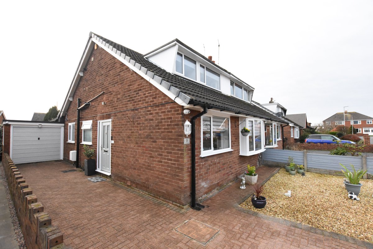 HarbourProp's tweet photo. *Property Of The Day!*- Chatsworth Avenue, Warton, PR4 1BQ, 3/4 Bedroom, Freehold, £239,995.00 https://t.co/Rkhi87EeFa https://t.co/tJavjOeCPq