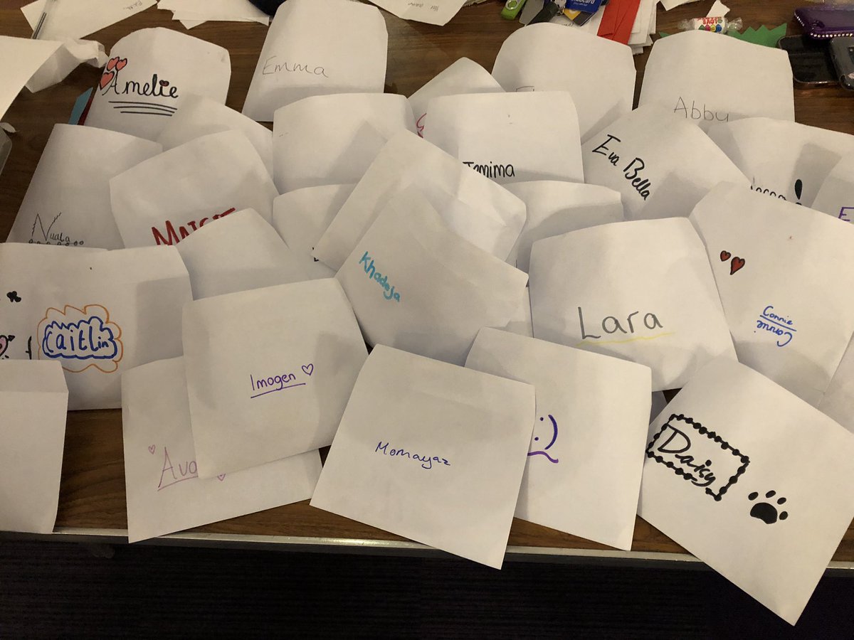 1stDidsbury's tweet photo. Last night was all about self care &amp; self love to mark #ChildrensMentalHealthWeek 🧠💙We shared our self care ideas on lolly sticks, and everyone took home an envelope filled with lots of (non-appearance based!) compliments and positive messages!

@Girlguiding_NWE @Girlguiding https://t.co/v0kdLbDUpW