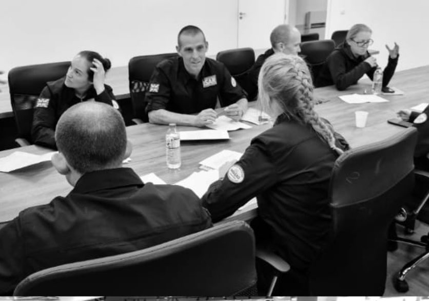 HantsIOW_USAR's tweet photo. One of our team leaders, CM Whelan is part of this cohort. It’s so important to understand how to continue the work we do in environments that cannot be replicated here in the U.K. @HantsIOW_fire @NeilOdin @stewadamson @UK_ISAR_TEAM @FCDOGovUK #coldweathertraining https://t.co/V9a9BdsPSJ