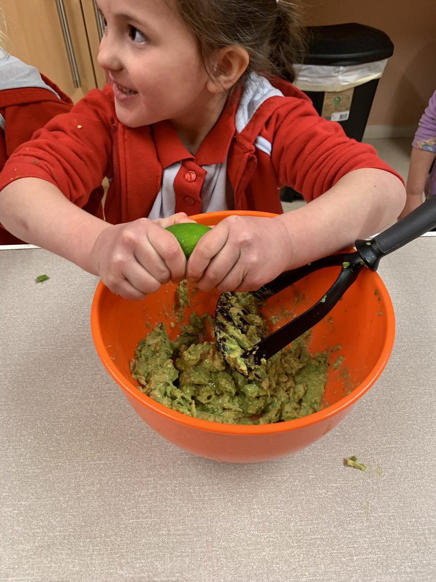 1stDunston's tweet photo. Rainbows are exploring countries around the world this term.  Mexico is our latest stop.  The Rainbows made guacamole.  There was much chat about how it looked, smelled and even sounded squelching under the masher.  Most of us tried it, some were surprised it was tasty! 🥑 🌈 https://t.co/lRNXUtGYfj