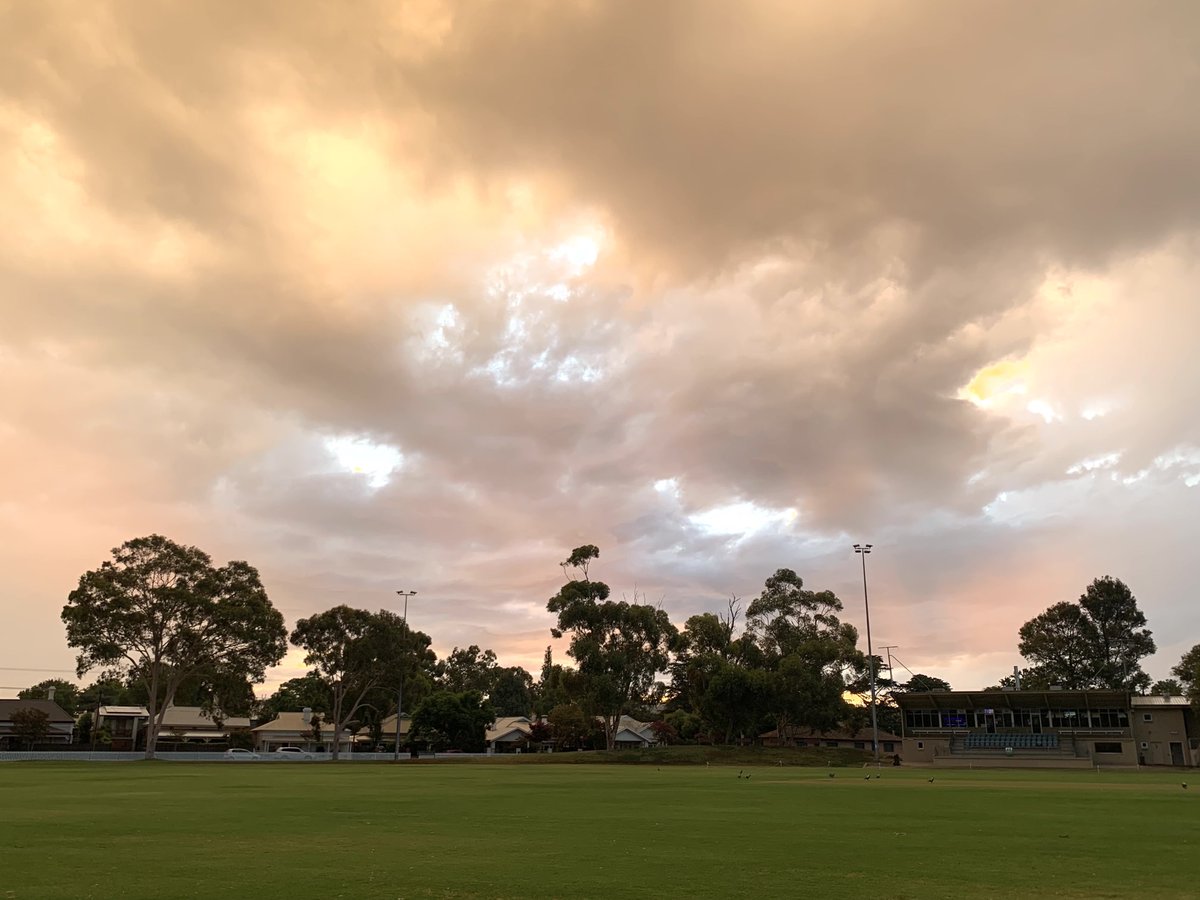 OcallaghanDeb's tweet photo. Hanging in there…just like these clouds #moodytuesday https://t.co/s7qslXS8FW