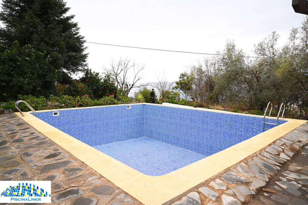 Piscina Liner tweet media
