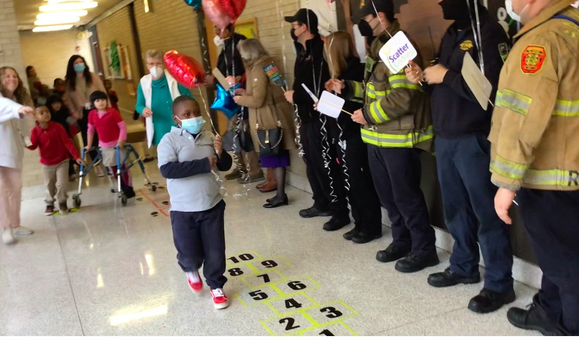 OESGuidance's tweet photo. We are celebrating The Great Kindness Challenge this week at Overton Elementary!  Thank you to our community leaders who came out to support Kindness and participate in our Community Kindness Parade!  #GreatKindnessChallenge https://t.co/Ga6VLO7y98