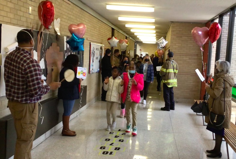OESGuidance's tweet photo. We are celebrating The Great Kindness Challenge this week at Overton Elementary!  Thank you to our community leaders who came out to support Kindness and participate in our Community Kindness Parade!  #GreatKindnessChallenge https://t.co/Ga6VLO7y98