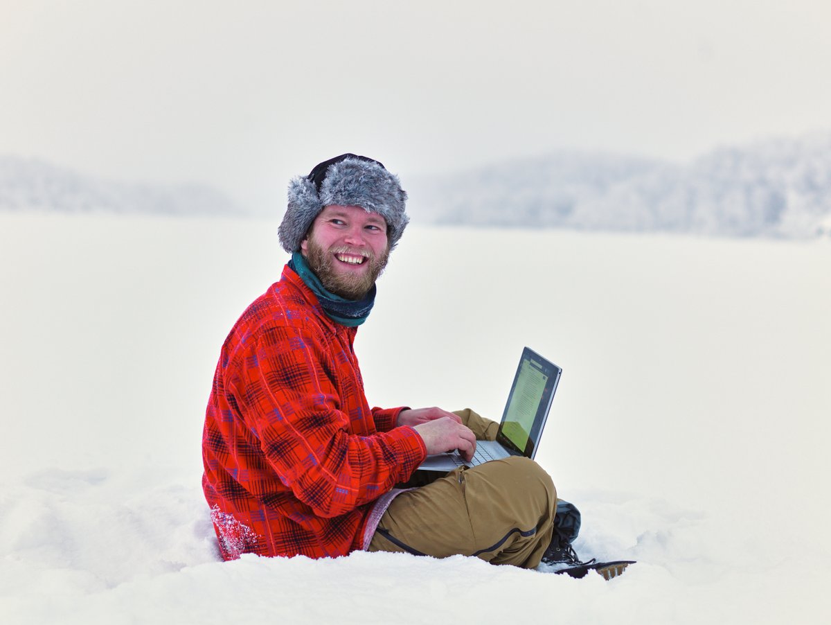 ExploreUtsjoki's tweet photo. One happy worker 👩‍💻 How about remote working from Karigasniemi, Utsjoki or Nuorgam? We have plenty of accommodation opportunities with the most beautiful office views and great connections. Welcome!
📍 Karigasniemi https://t.co/gxXUWUAHUv