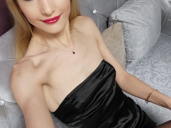 I could be yours right now! Just call me: https://t.co/Pp5zAr2Qgg  @getmenaked @HotAdultModels @bbnaked @nakedwomentime @BabeHeavenTV @Hawker881_Promo