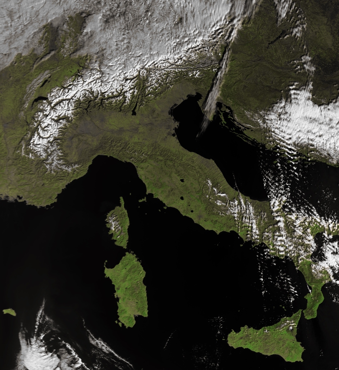 Metop-C pass over Europe this morning. The light is getting better now towards spring time and thus also the contrast in the pictures.