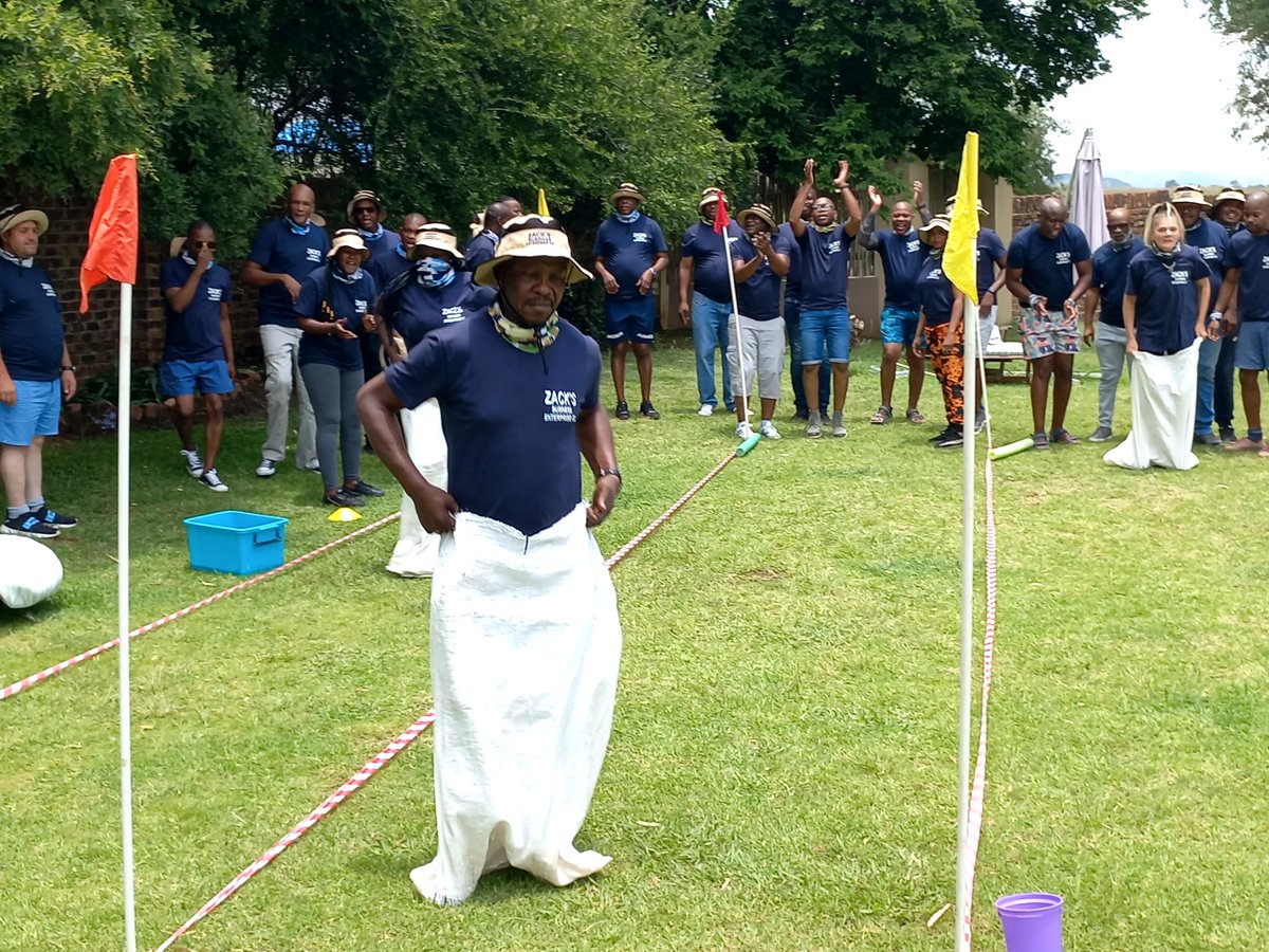 TeambuildingG's tweet photo. One of the leading Corporate team building and Entertainment providers in South Africa.#TeambuildingGalore #teambuilds #ConferenceEvents #fun #teams #Discovery #Events #Groups #funteambuilding #outdoorfun https://t.co/y3WLyljR4J