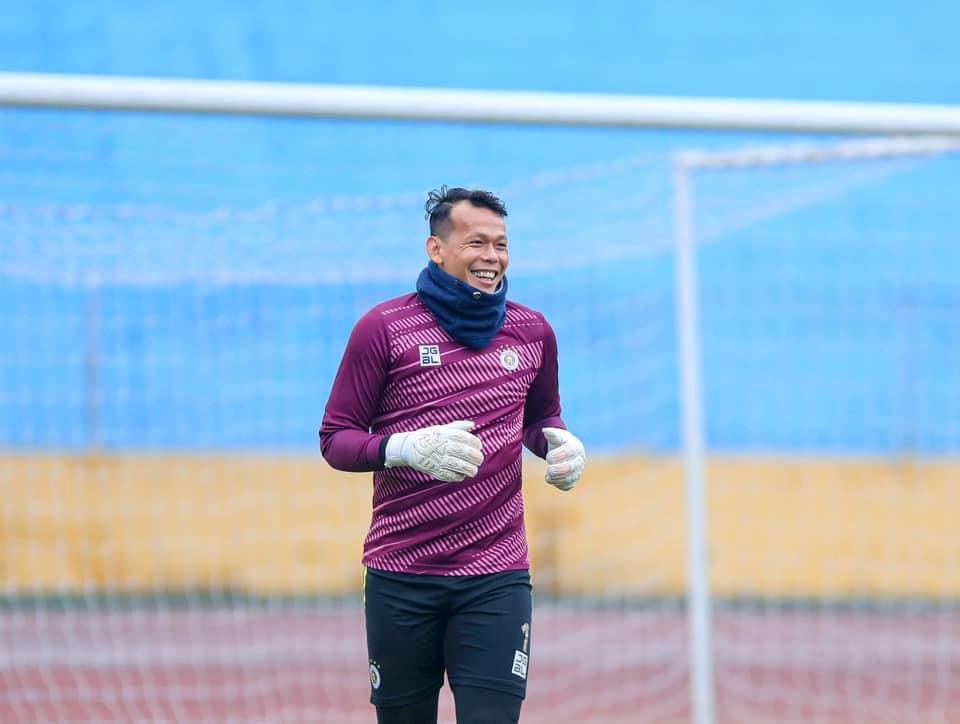 BuiTanTruong24's tweet photo. Buổi tập đầu năm 
😁😁😁😁
#BTT01 https://t.co/2puseP5lvm
