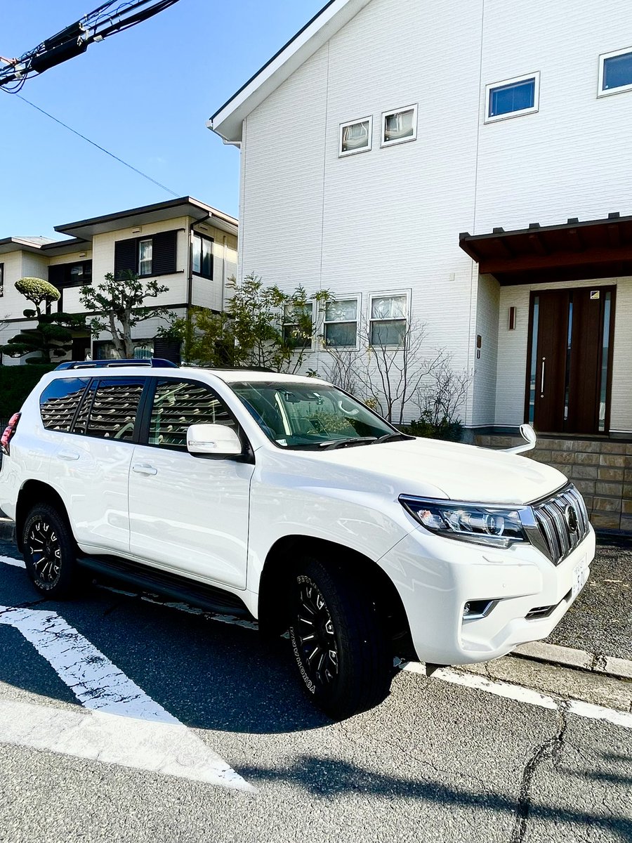 officeMetoTe's tweet photo. 車を乗り換えたことで
取材現場への移動がさらに楽しくなった^ ^

気分的にはプラスですが
電車内で仕事ができなくなったので
効率的にはマイナスです…笑

なので、車内ではインタビューの音源を聞いて
脳内で文章の構成を考えています https://t.co/AQWxTBEIux