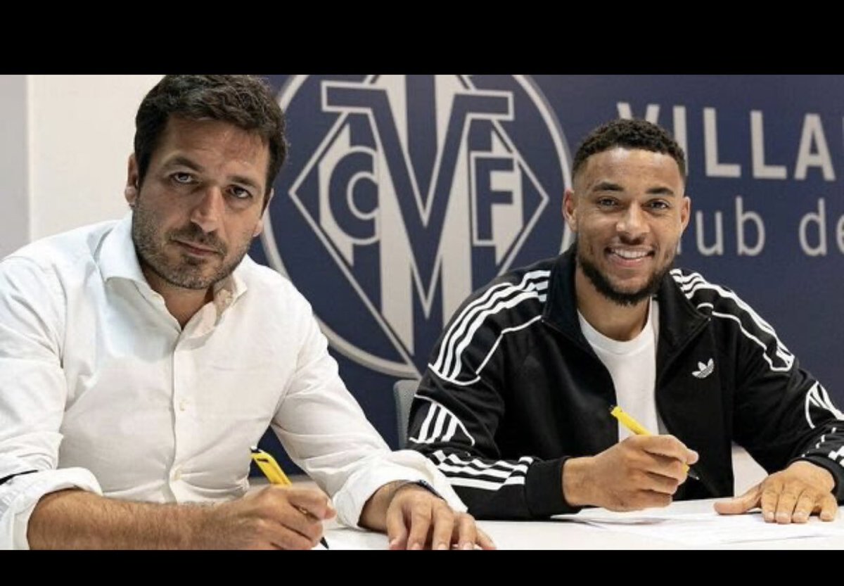 InsideMainland's tweet photo. Meet Arnaut Danjuma the Agege born professional footballer. Born in Lagos Nigeria to a Dutch father and a Nigerian mother Hauwa. Arnaut currently plays as a winger for La Linger club Villarreal.
Agege to the world 🚀 #WhyWeRepMainland
@Agegegottalents https://t.co/0icJk1kJ3F