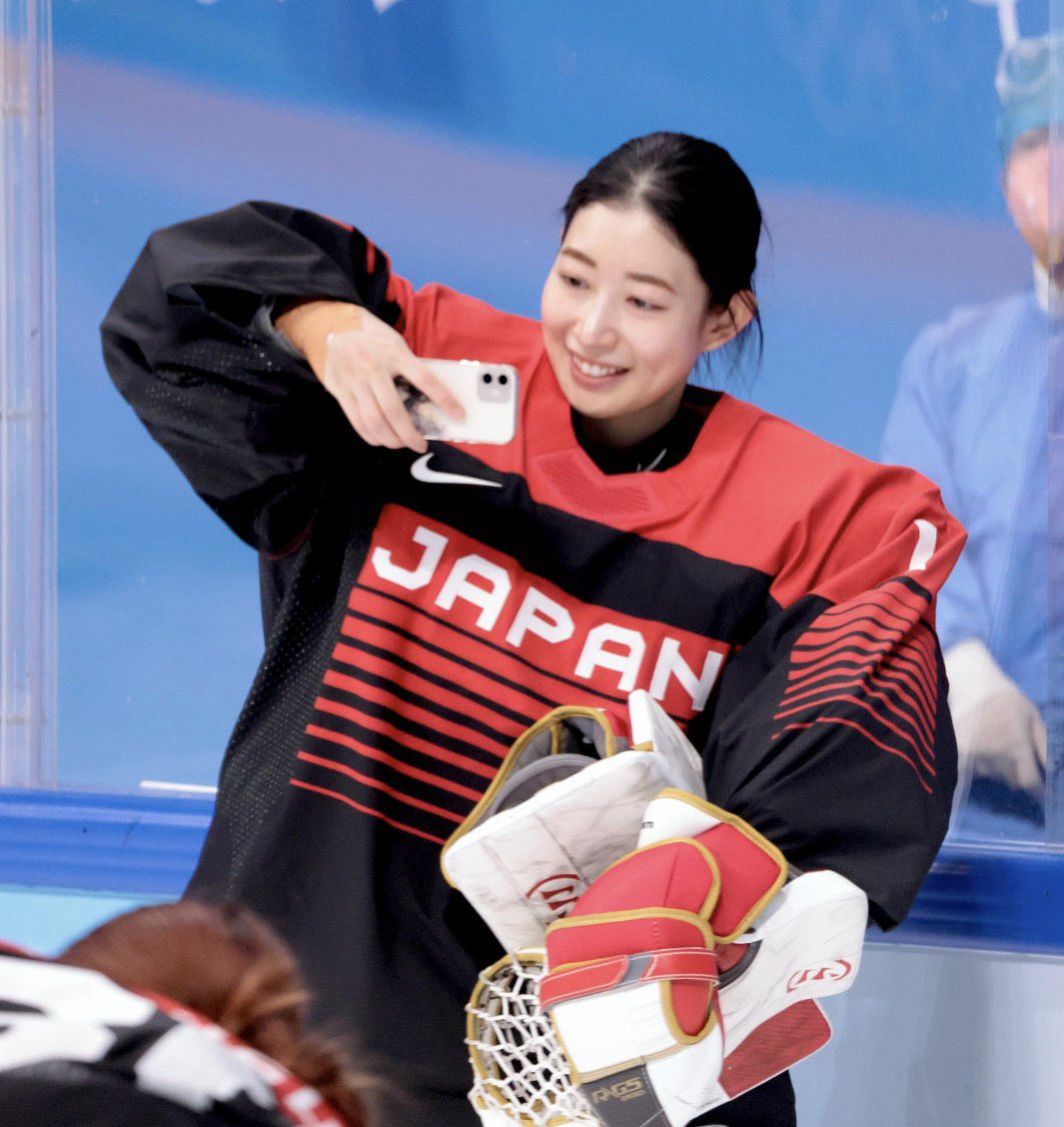 チャーリー 北京五輪 女子アイスホッケー スマイルジャパン チェコ戦勝利 グループb首位通過 何もかも偉業 藤本那菜さん勝利の女神 アイスホッケー 北京オリンピック スマイルジャパン T Co S6lxfamsb3 Twitter