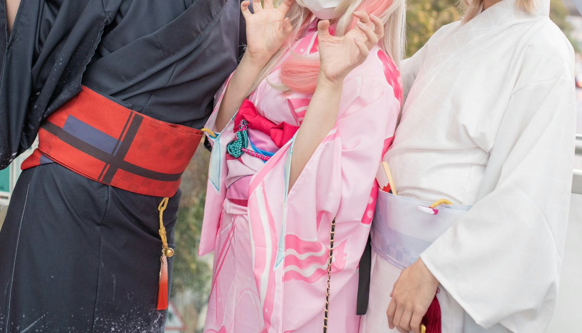 _zt_____'s tweet photo. ⚠ツリー元コスプレ
スイパラ浴衣 🎲🔫🍼姫護衛団
（※イベントの写真/マスクあり）
#りりむとおえかき #かな絵 #KuzuArt https://t.co/1OoBPTtwYm