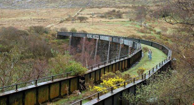 alankellylabour's tweet photo. So delighted that the Supreme Court has given the go ahead for the South Kerry Greenway. 8 years since I choose this to be an iconic greenway. I would encourage @countykerry to commence construction ASAP. Look forward to cycling over the Gleensk Valley Viaduct again!! 🟢🟡 https://t.co/YsBbiHvPMo
