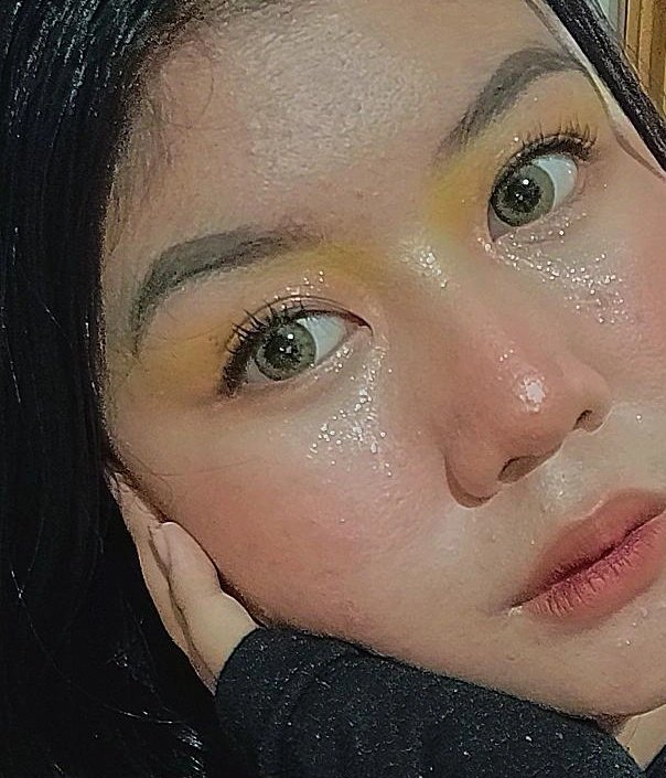 Folkloromance's tweet photo. 🍑 + 🍋 eye look — MOTD ✧
featuring; velvet sugar eyeliner & surreal star loose pigment by somethinc ♡
#SomethincFace #SomethincShimmer #PakaiSOMETHINC #YourOnlyLimit #ThinczensApproved https://t.co/AjPW84iXWe