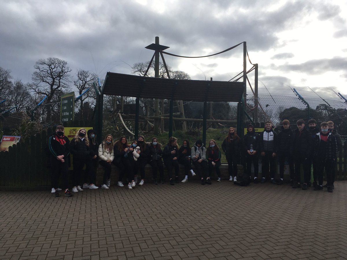 LiddaneNiamh's tweet photo. Lá iontach inné le B4 Rang Seán at Fota Wildlife Park. .🐆🦓🦒🦘🦬🌳. @GCLuimnigh https://t.co/yVXkSnXbrW