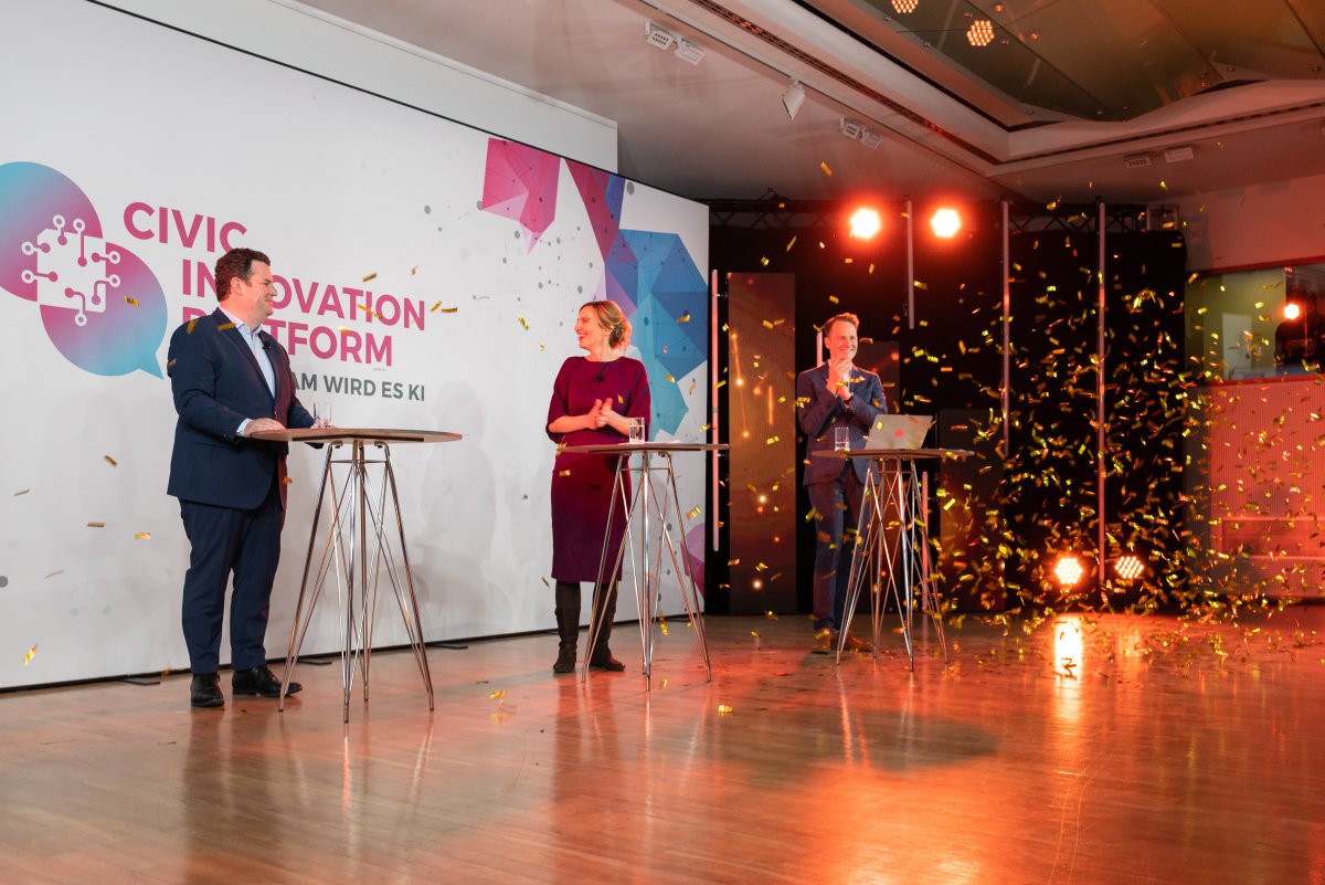 denkfabrik_bmas's tweet photo. 12 tolle Projektideen, viele engagierte Menschen hinter den Ideen und noch mehr #Digitalisierung, #Gemeinwohl und #Teilhabe! Ein spannender Vormittag geht zu Ende. Wir wünschen den Projektteams viel Erfolg und Spaß bei der Umsetzung und Vernetzung. #Ideenwettbewerb #unsereKI #CIP https://t.co/K9FAGKSsRq