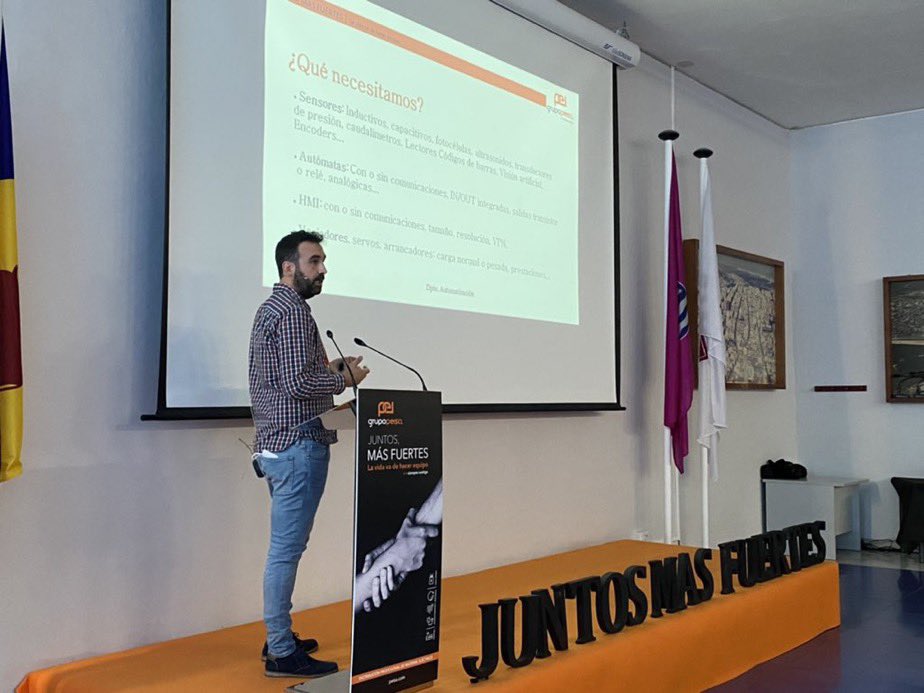 👉🏼 Seguimos con Antonio Rius, responsable de #automatización de <a href="/grupo_peisa/">Grupo Peisa</a>, que imparte formación al equipo comercial respecto a la importancia y novedades de la industria 4.0 y las programaciones más punteras. 

#grudieventopeisa #grudievento #grupopeisa