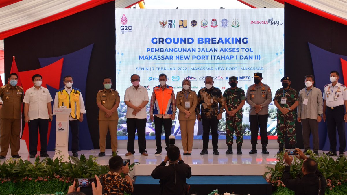 translogtoday's tweet photo. Akses Tol Makassar New Port Siap Dibangun, Target Beroperasi Juni 2023 https://t.co/Bchf73dF6h via @translogtoday https://t.co/JjomPdpchy