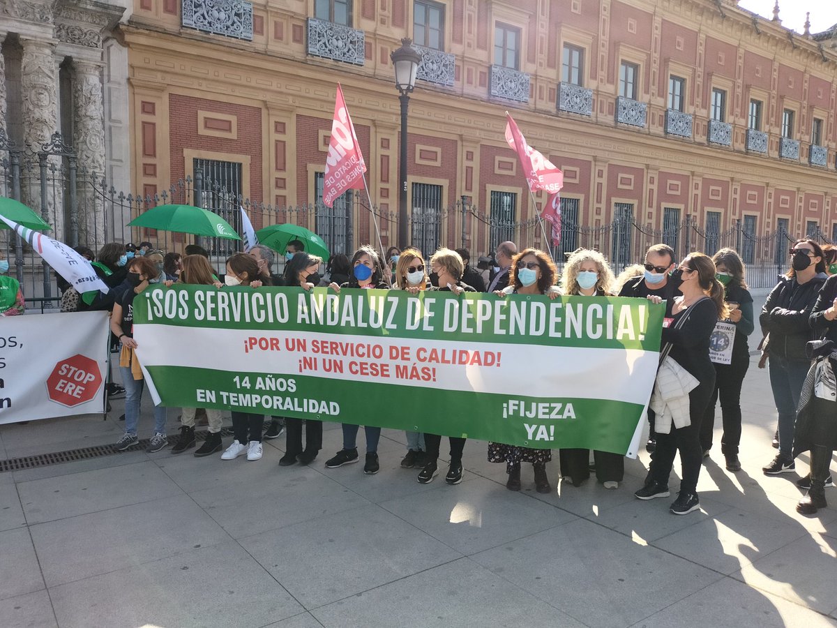 CAEPAT's tweet photo. ✅ Todos unidos contra la precariedad y el abuso de la temporalidad en el empleo público 
Cuando no hay vuelta atrás, o #FijezaYa o conflicto gordo @JuanMa_Moreno
@AndaluciaJunta https://t.co/xXreycGkGr
